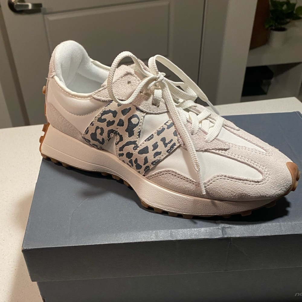 New Balance 327 animal print!!